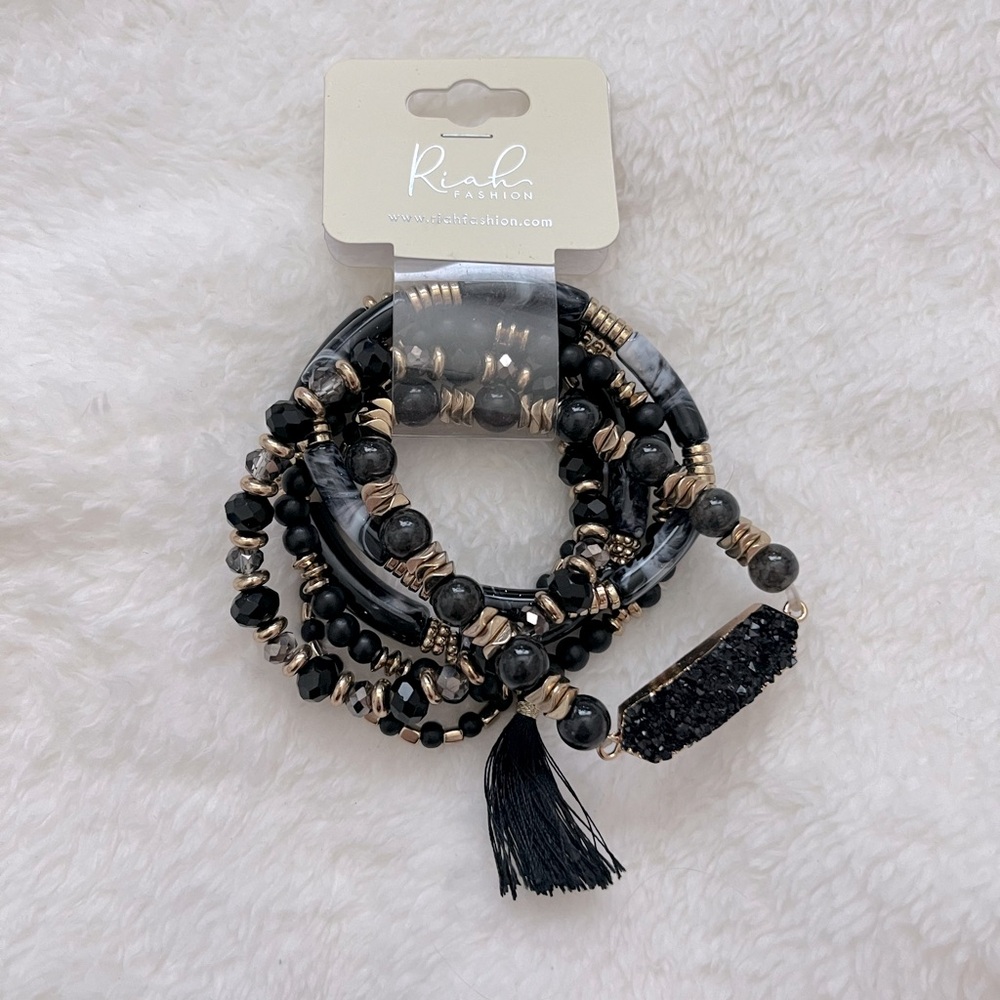 ⚡️2/$15⚡️Riah bracelet set
